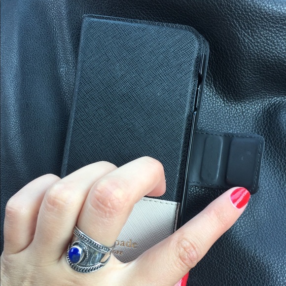 iPhone 6/7 Kate Spade Wallet Case - Picture 2 of 7